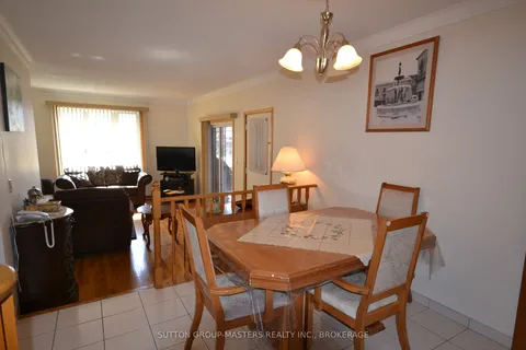 245 Arnold Street, Kingston, ON K7M 3M4