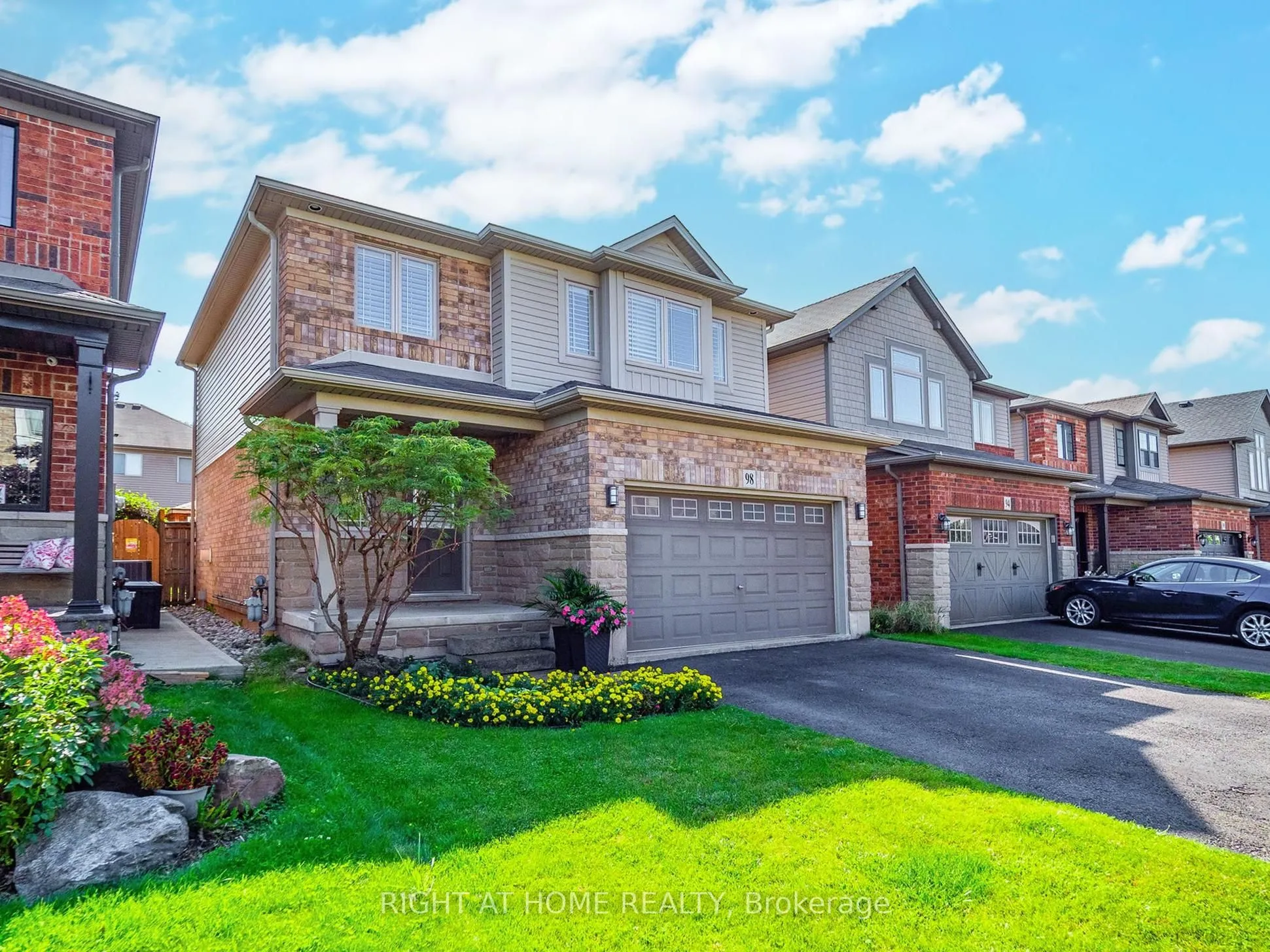 98 Willow Lane, Grimsby, ON L3M 5P7