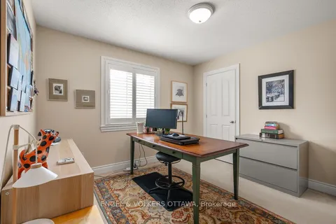 7 Knotwood Court, Barrhaven, ON K2J 5E5