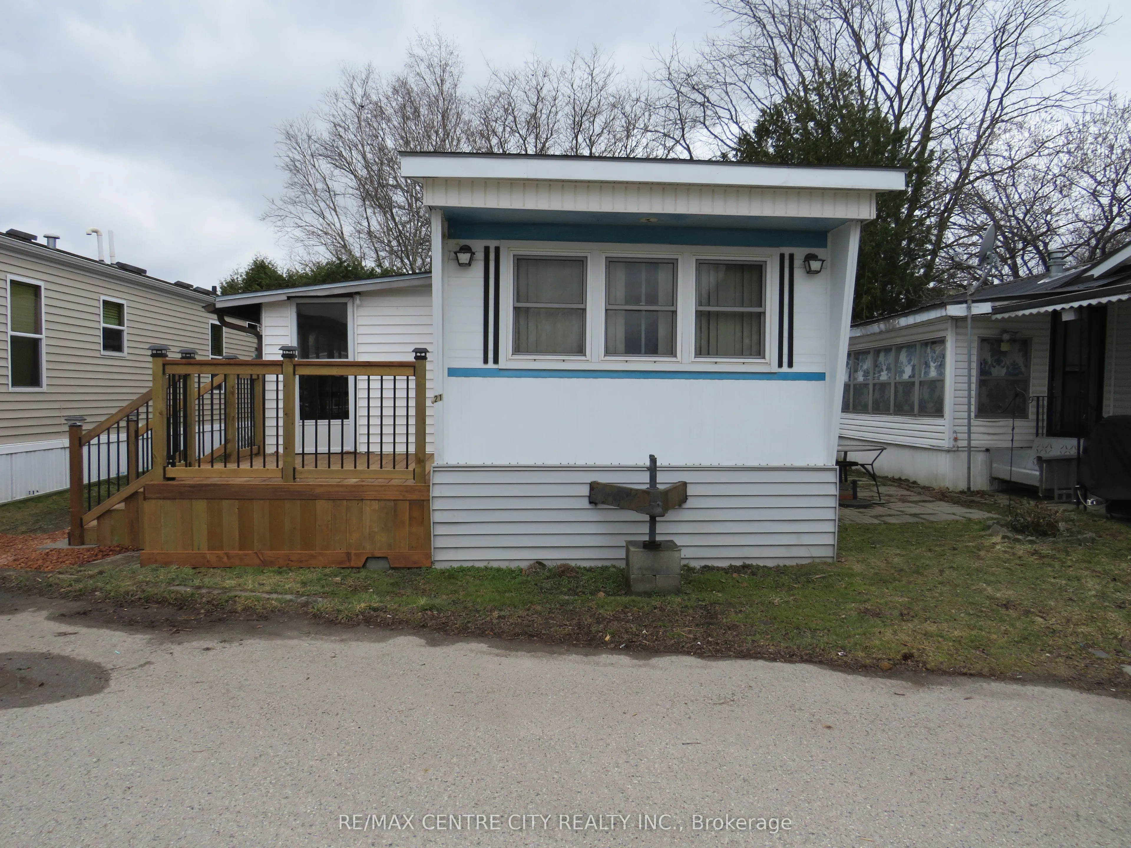 2189 Dundas Street, ON N5V 1H3