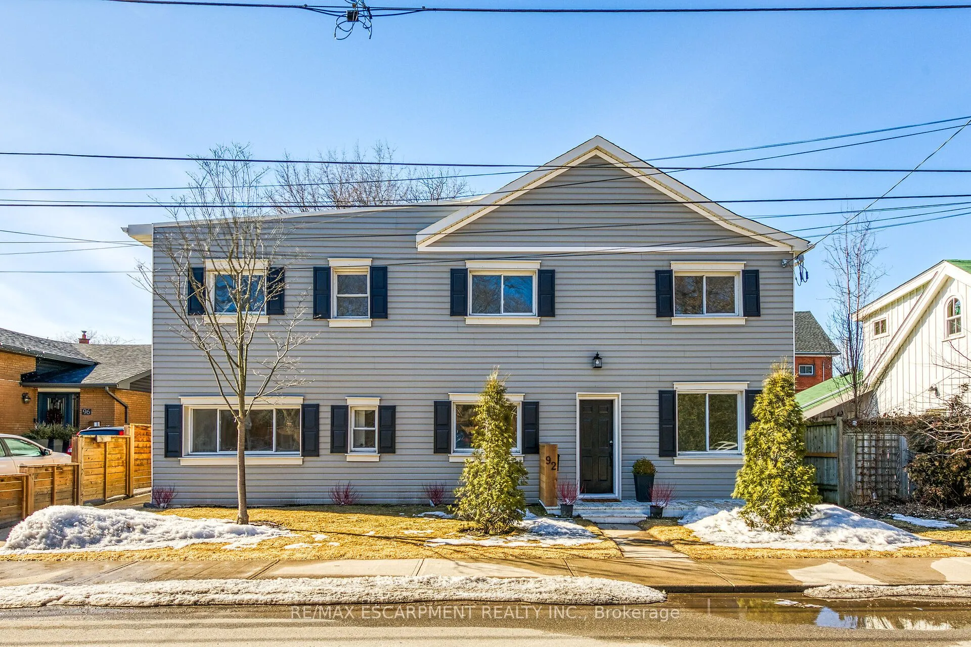 92 PEARL Street, Hamilton, ON L8P 3X2