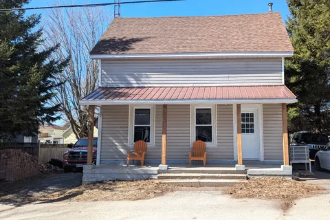 8 Halladay Street, Rideau Lakes, ON K0G 1E0