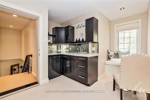 6197 OTTAWA Street, Stittsville - Munster - Richmond, ON K0A 2Z0