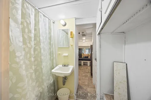 805 Burns Lane, Frontenac, ON K0H 1T0