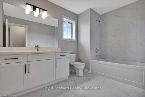 247 Lafayette Street, Haldimand, ON N0A 1J0