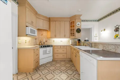 49 Pine Street, Thorold, ON L2V 3L5