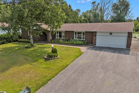 40 Beverly Street, Stittsville - Munster - Richmond, ON K2S 0S2