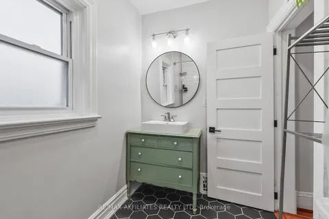 475 Kent Street, Ottawa Centre, ON K2P 2B6