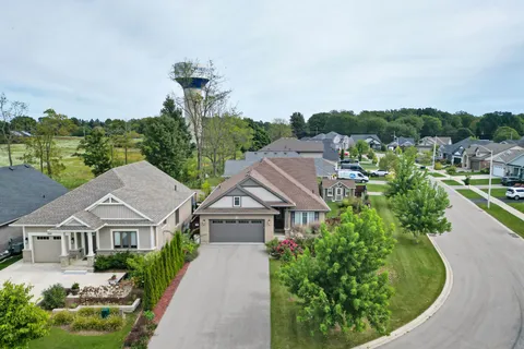 190 Emery Street, Central Elgin, ON N5L 0A6
