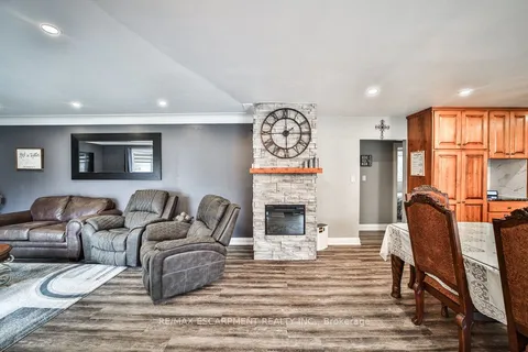 4182 William Street, Lincoln, ON L3J 0K8