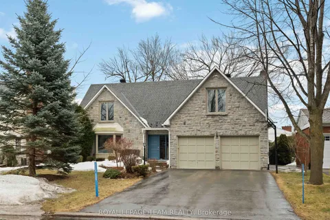 18 Fifeshire Crescent, Country Place - Pineglen - Crestview and Area, ON K2E 7G8
