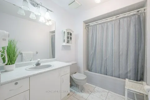 43 Silvercrest Court, Thorold, ON L2V 5B4