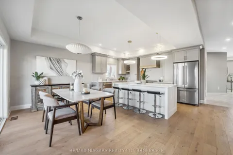 7429 Jonathan Drive, Niagara Falls, ON L2H 2T3