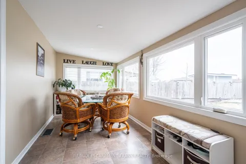 1061 CENTRAL Avenue, Hamilton, ON L8K 1N3