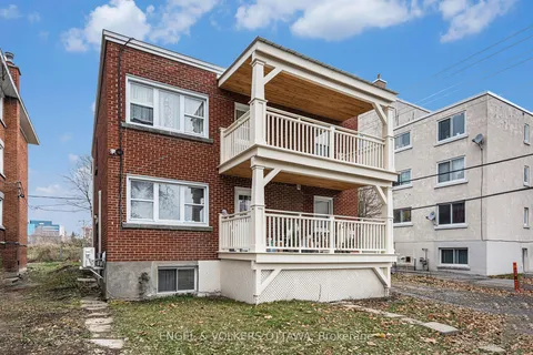 340 Lacasse Avenue, Vanier and Kingsview Park, ON K1L 7A9