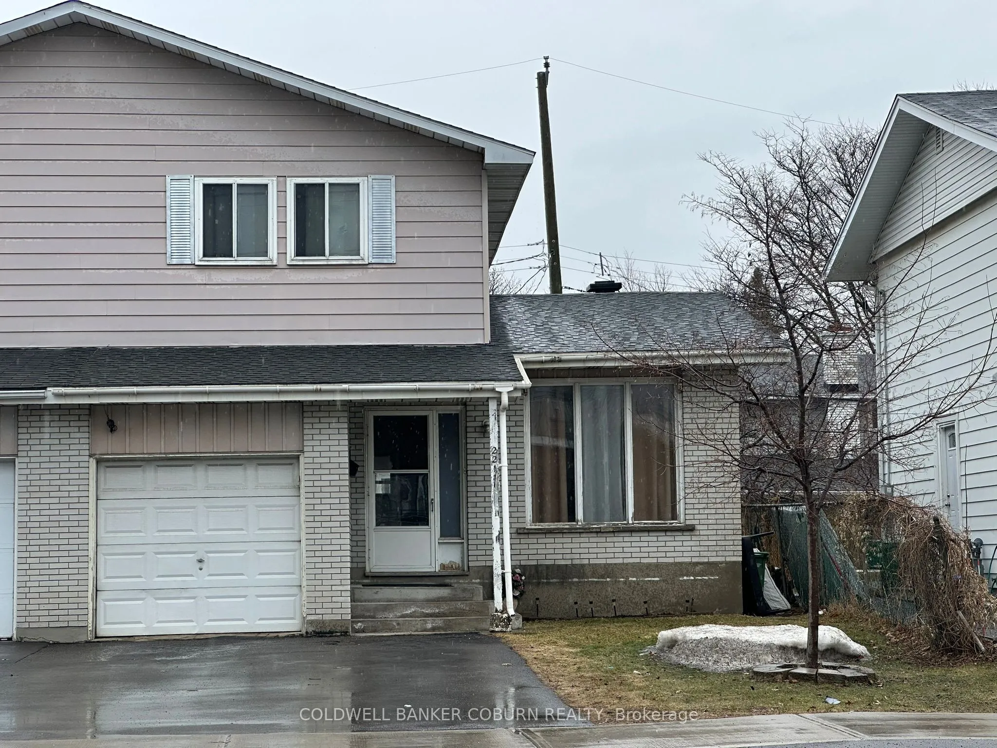 2211 St Laurent Boulevard, Elmvale Acres and Area, ON K1G 1B1