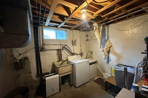 2211 St Laurent Boulevard, Elmvale Acres and Area, ON K1G 1B1