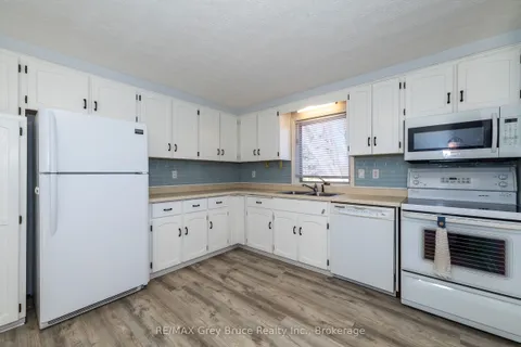 260 8th A Avenue, ON N4K 6L2