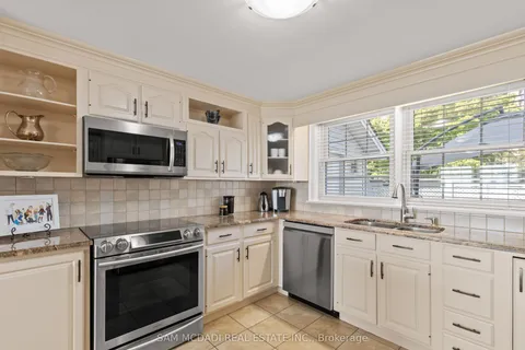14 Lakeshore Road, Fort Erie, ON L2A 1B1