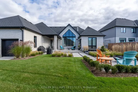 490 Eagletrace Drive, ON N6G 0E5