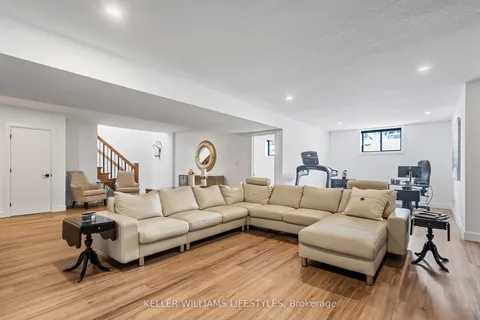 490 Eagletrace Drive, ON N6G 0E5