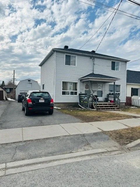 321-323 Munro Street, Cornwall, ON K6J 4L4