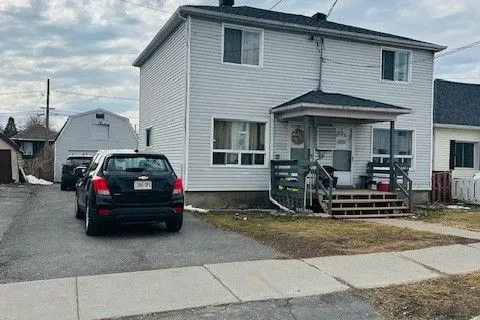 321-323 Munro Street, Cornwall, ON K6J 4L4