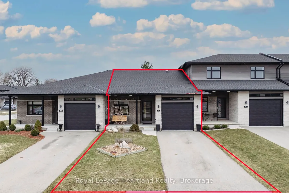 84 Rowe Avenue, South Huron, ON N0M 1S1