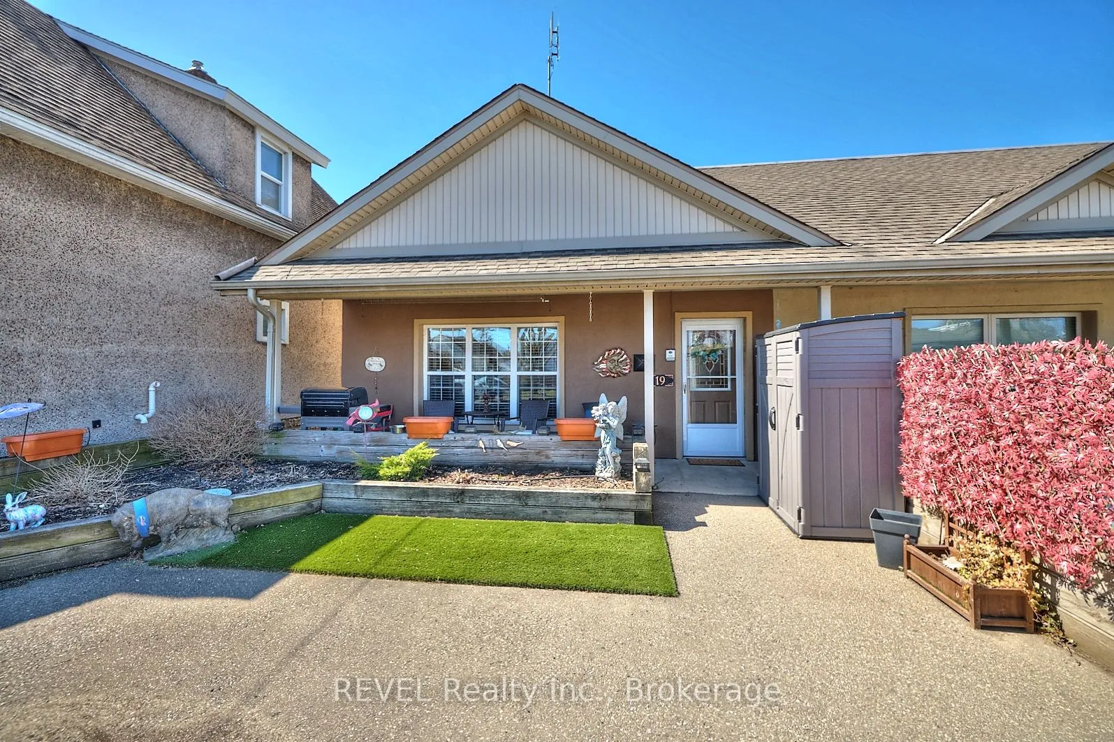 19 Knoll Street, Port Colborne, ON L3K 5A4
