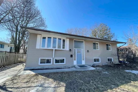 23 Somerset Street, Quinte West, ON K8V 5T7