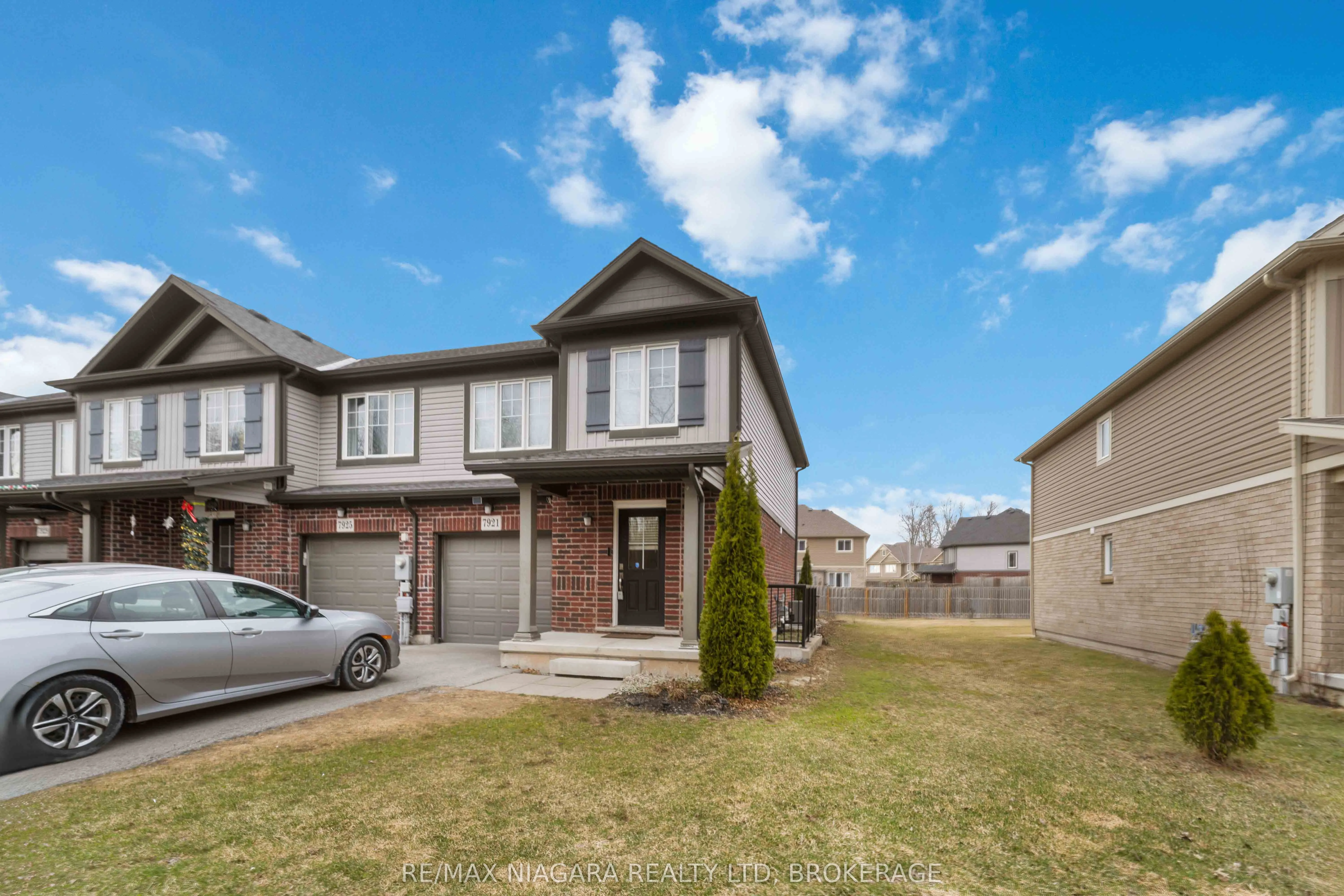 7921 Oldfield Road, Niagara Falls, ON L2G 0H8