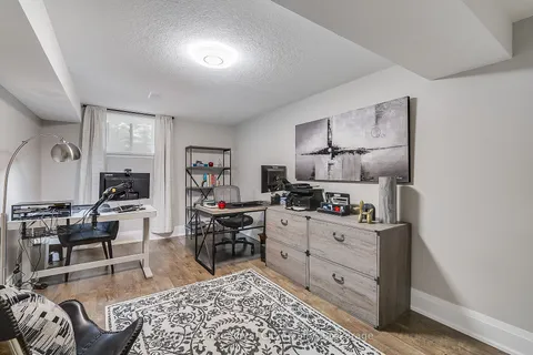 1 Huntington Place, Guelph, ON N1G 4C9
