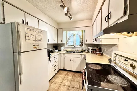 57 Donald Street, Belleville, ON K8P 2J2