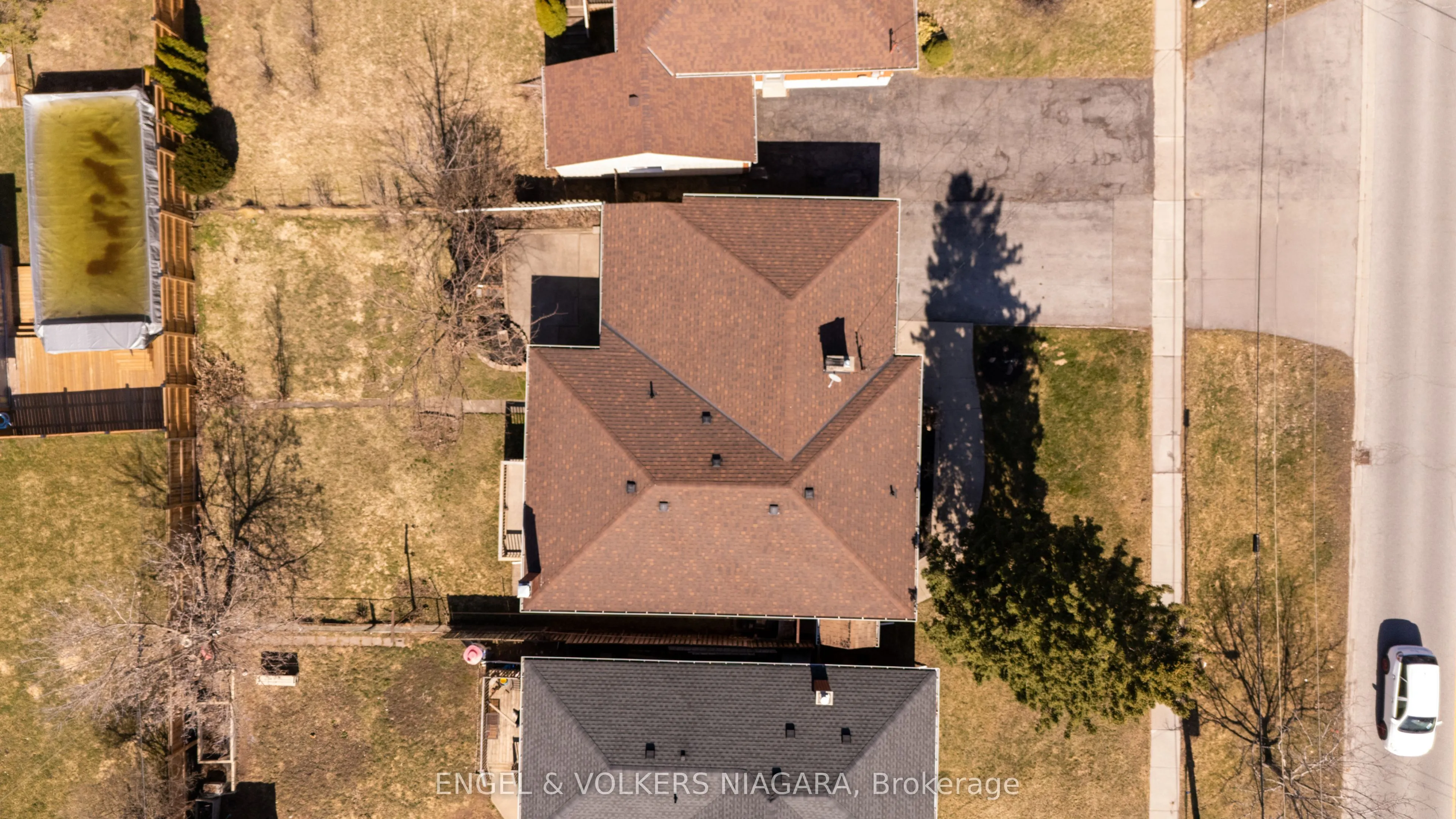 4945 Portage Road, Niagara Falls, ON L2E 6B2
