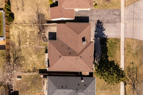 4945 Portage Road, Niagara Falls, ON L2E 6B2