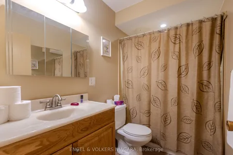 4945 Portage Road, Niagara Falls, ON L2E 6B2