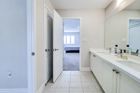 24 Esther Crescent, Thorold, ON L3B 5N5