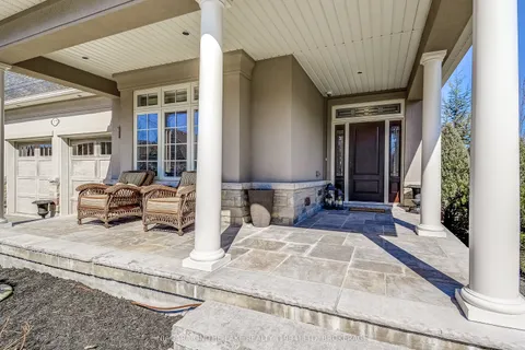 12 Stoneridge Crescent, Niagara-on-the-Lake, ON L0S 1J1