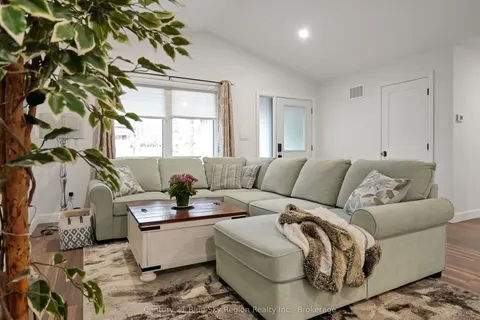 104 GREENWOOD Drive, Bonfield, ON P0H 1E0