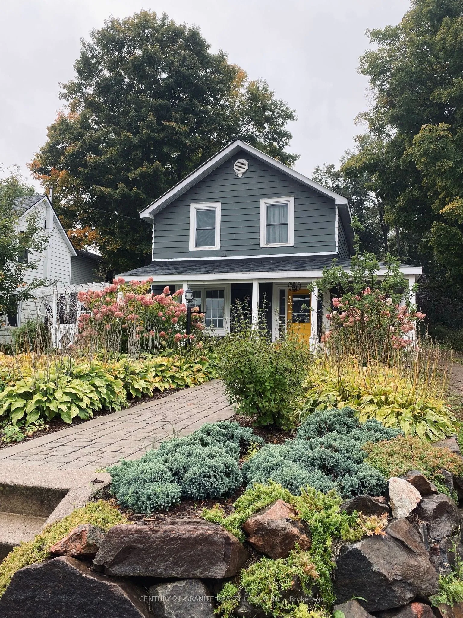 8 Sherbourne Street, Bancroft, ON K0L 1C0