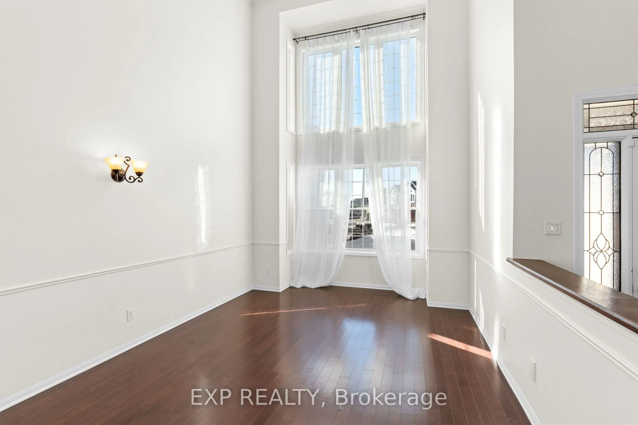 537 Bretby Crescent, Barrhaven, ON K2J 5P9