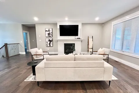 1631 Barkley Avenue, Windsor, ON N8P 0E8