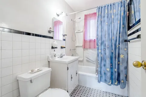 167 Mafeking Avenue, Manor Park - Cardinal Glen and Area, ON K1K 2V4