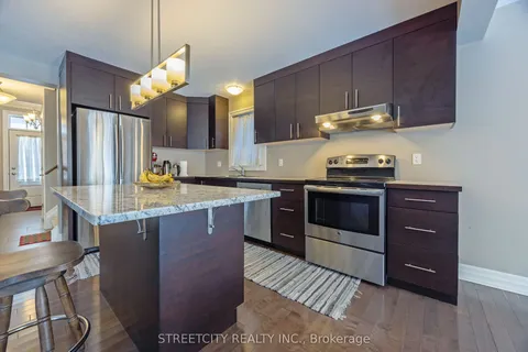490 Phyllis Street, ON N6J 2Z4
