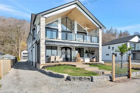 33 Cedar Drive, Norfolk, ON N0E 1W0