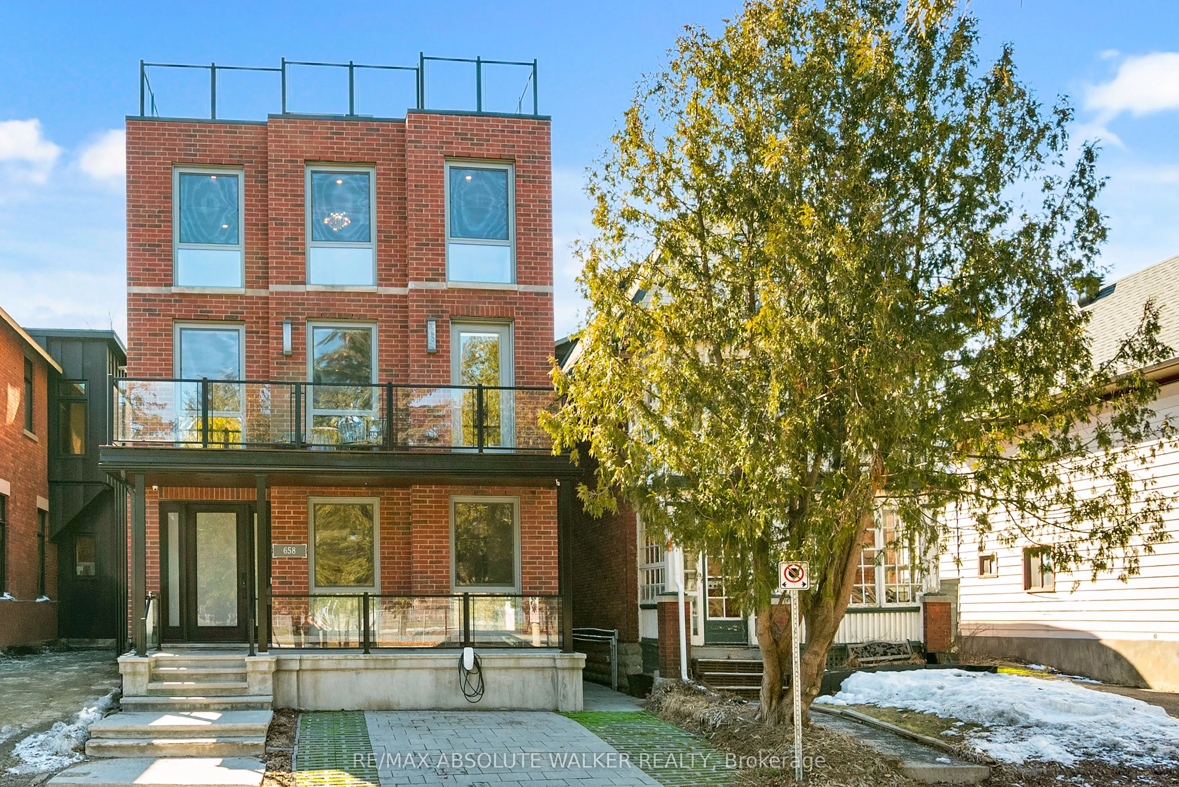 658 O'Connor Street, ON K1S 3R8