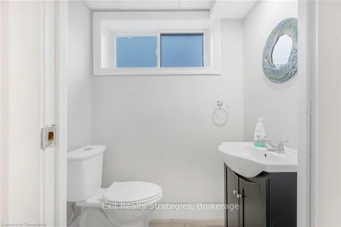 50 Coral Drive, Hamilton, ON L8V 2N6