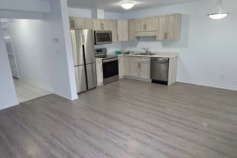 136 Monarch Street, Welland, ON L3C 0G6