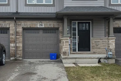 136 Monarch Street, Welland, ON L3C 0G6