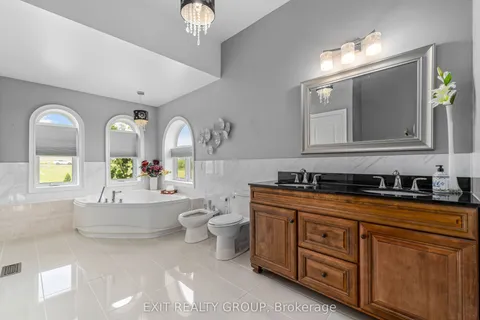 19281 Loyalist Parkway, Prince Edward County, ON K0K 2J0